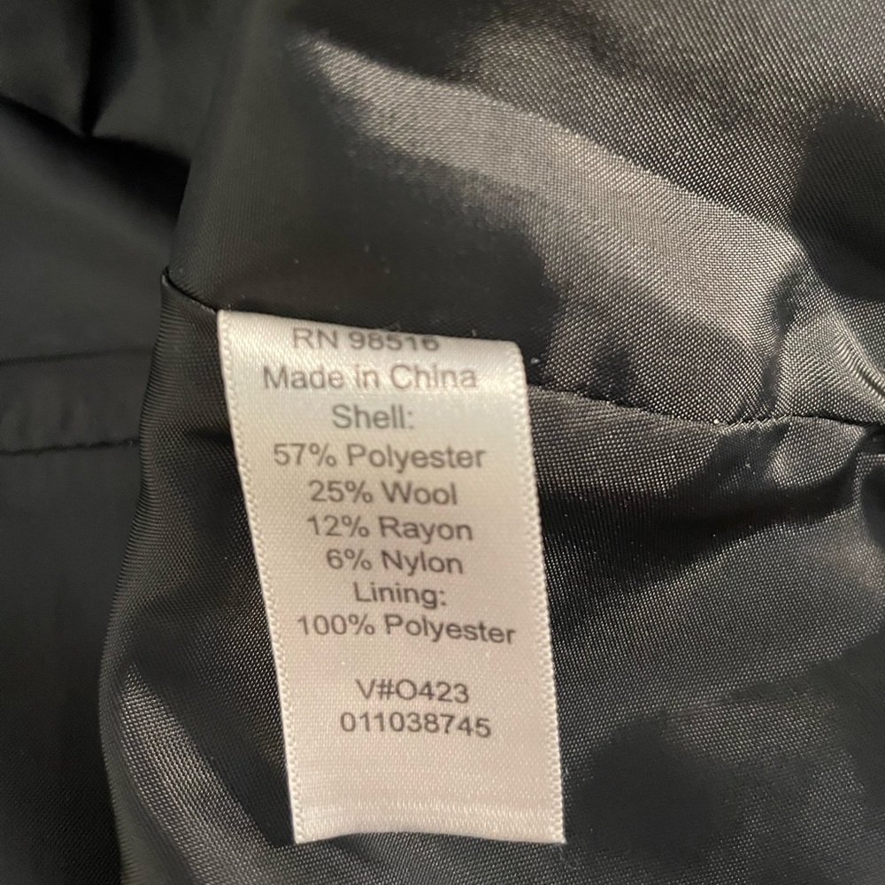 Grey Coldwater Creek jacket, fully lined, wool blend,?interesting details - Picture 9 of 9